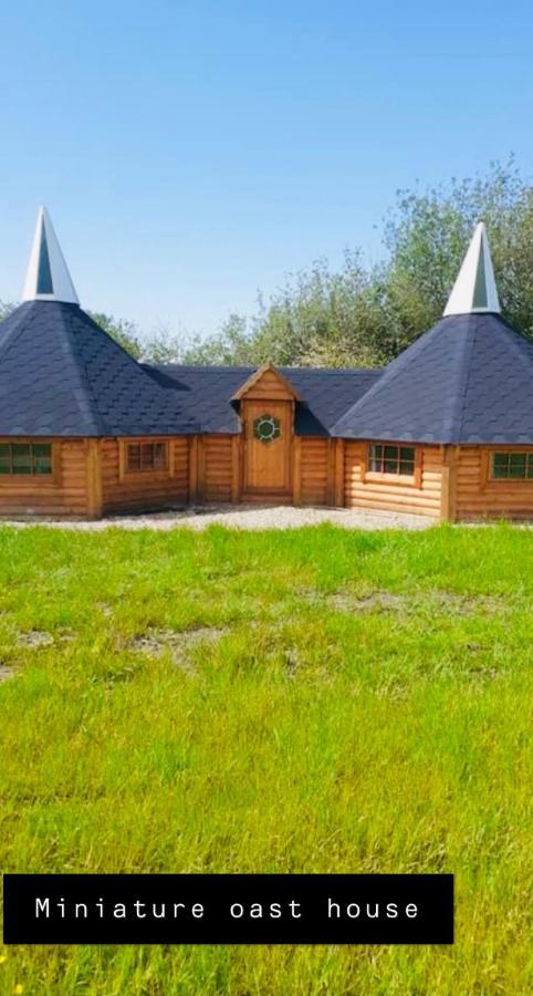 Hotel Miniature Oast House à Ash  Extérieur photo